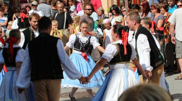 Postřelmovská Markovice na folklorním festivalu v Šumperku oslavila šedesátiny