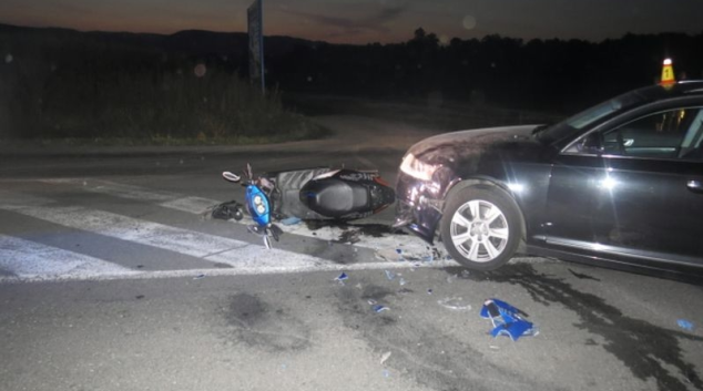 Řidič Audi u Bohuňovic přehlédnul motocyklistu