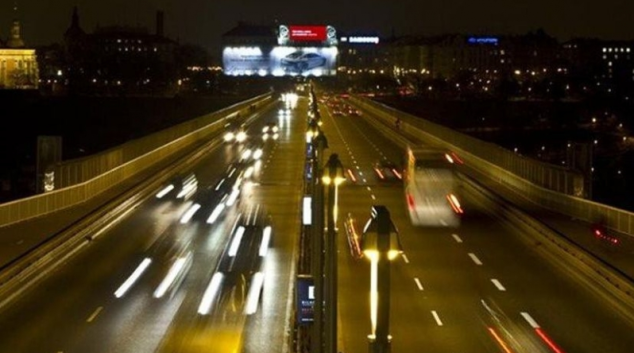 BESIP připravil návod pro cizince, jak jezdit na českých silnicích
