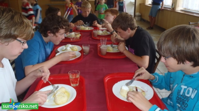 Školní jídelny vaří týden tradiční jídla Jeseníků
