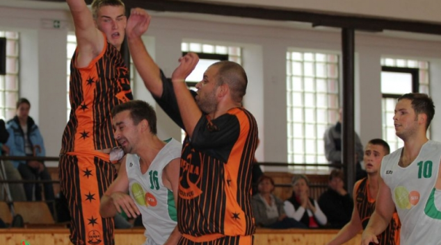 BASKET:TJ Šumperk vs TJ Tesla Pardubice 76:61