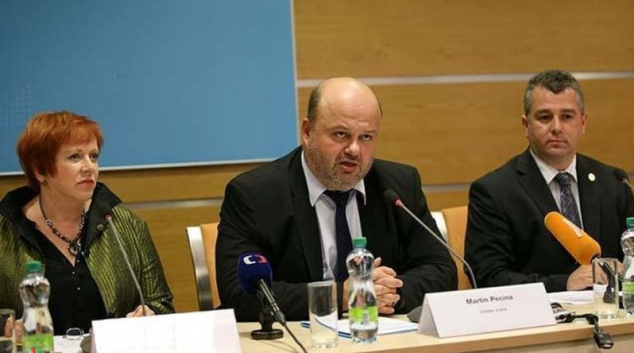 Linka 116 000 pomáhá rodičům ztracených dětí