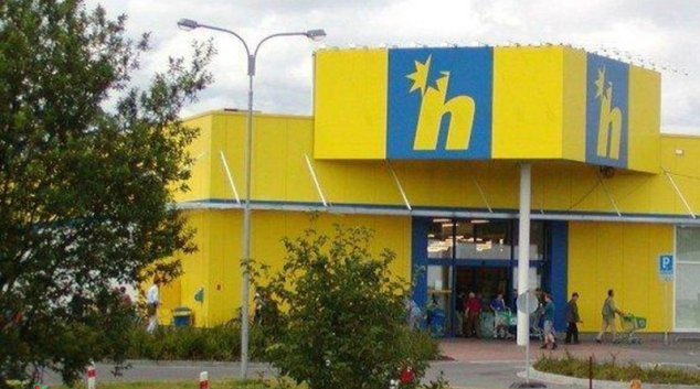 Šumperský hypermarket opět vykradli přes střechu