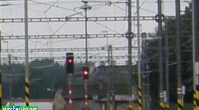 Strojvedoucí v Postřelmově vyjel na obsazenou kolej