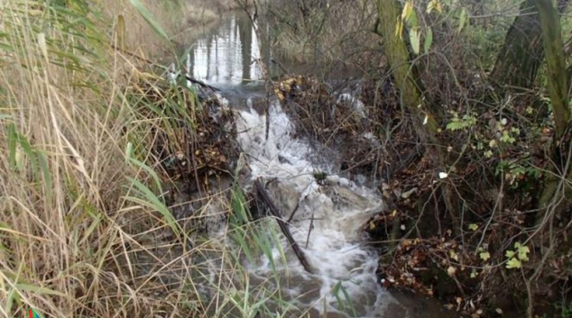 Hasiči v Šumperku řešili problém s bobří hrází