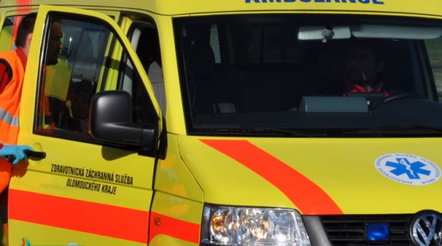 Řidič v Hanušovicích srazil chodce na přechodu