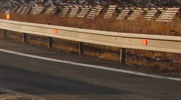 Na Olomoucku přišli o svodidla i stovky metrů telekomunikačního kabelu