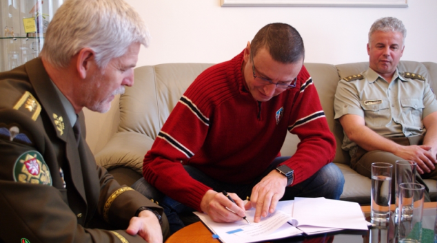 Vojenští veterináři zajistí péči o psy Horské služby