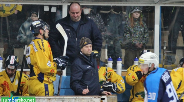 Nazlobený trenér Kučera! Zbytečná prohra Draků s Mostem