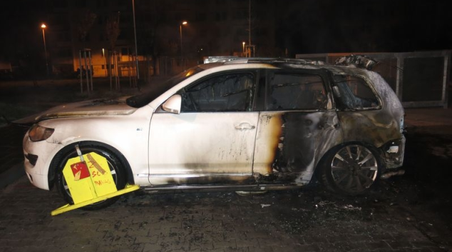 Pachatel v Olomouci úmyslně zapálil Tuareg