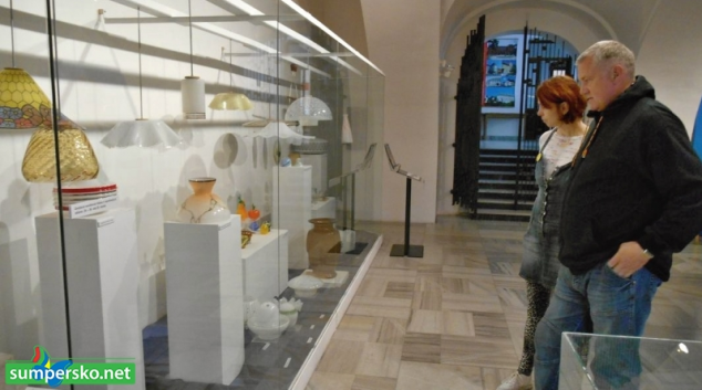 Šumperská výstava o skle slavila úspěch