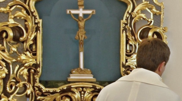 Zloděj v Olomouci okradl faráře