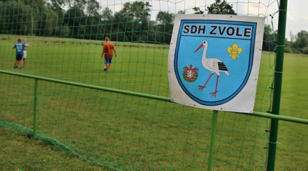 Lidovou veselicí obyvatelé Vlachova a Zvole oslavili nový obchvat