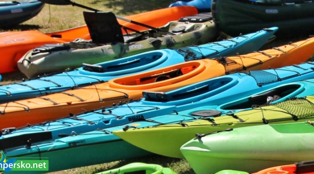 V Postřelmově přišli o kajak a kánoe