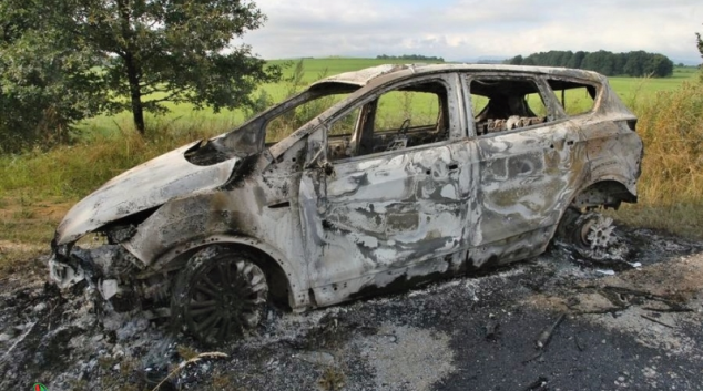 Ford ukradený v Polsku shořel na Jesenicku