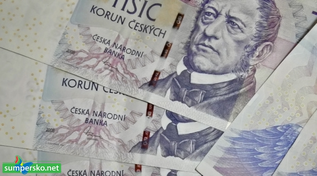 Servíka i trafikantka doplatily na Jesenicku na falešné bankovky