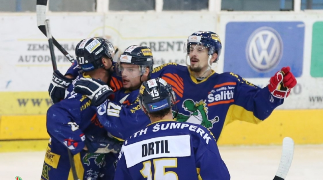 HOKEJ:LHK Jestřábi Prostějov vs Salith Šumperk 2:5
