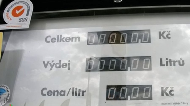 Obsluha na čerpací stanici pomáhala krást naftu