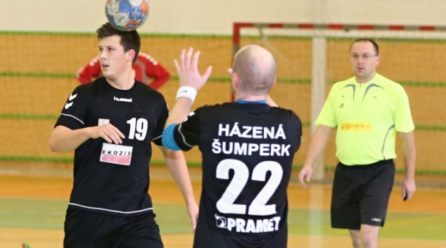 HÁZENÁ:TJ Šumperk vs TJ Rožnov pod Radhoštěm 32:31