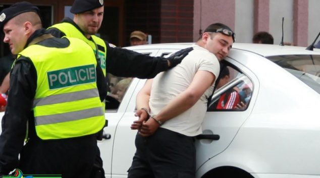 Recidivista s komplicem kradli na Jesenicku vše na co přišli