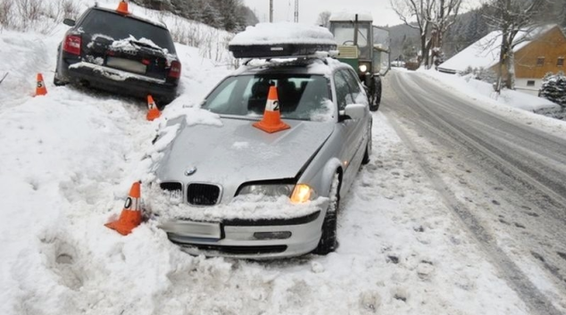 Účet za dvě nehody na Jesenicku se vyšplhal na 300 tisíc