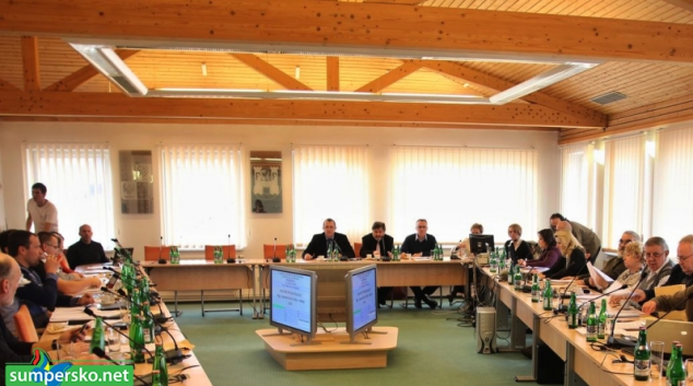 Weby odpočítávají čas. Co se má dít na jednání zastupitelstva v Šumperku?