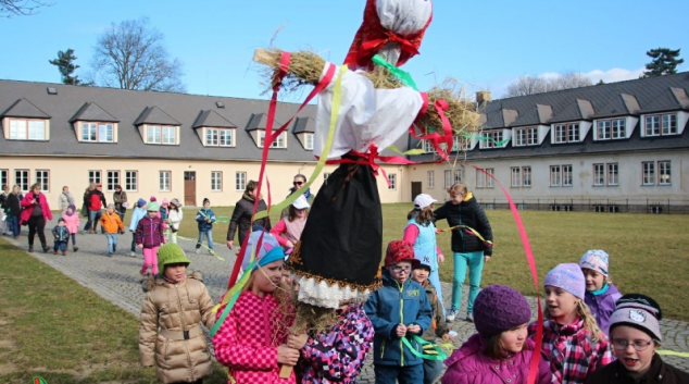 Návštěvníci šumperského muzea vynesli Smrtku a přivítali jaro
