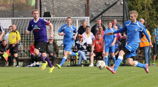 FOTBAL: Rapotín vs Loštice 3:2