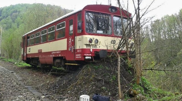 Na Hanušovicku vykolejil osobní vlak
