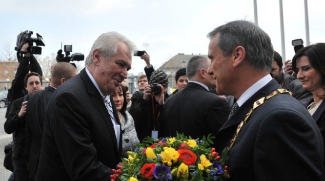 Prezident Zeman zahájí návštěvu kraje na Hané