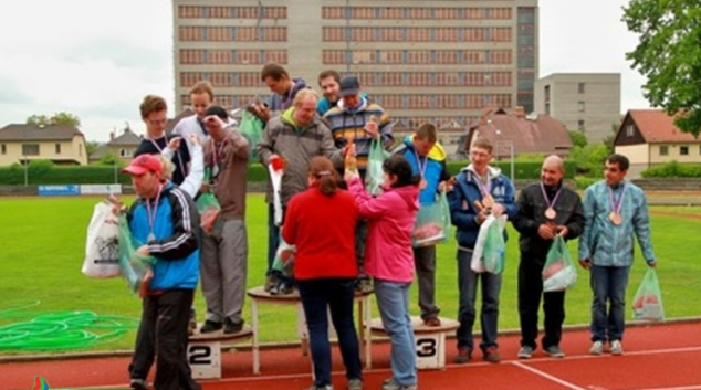 Sportovci se zdravotním handicapem závodili na atletických přeborech