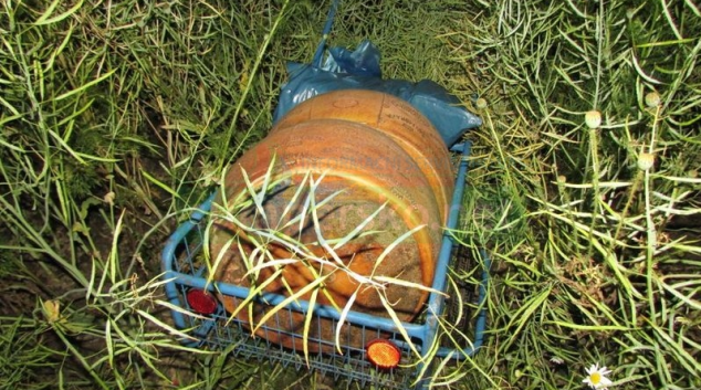 Dva zaměstnanci ukradli 86 kilo sýru pod dohledem policie