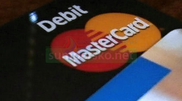 Místo luxusní motorky má vyluxované konto