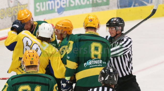 HOKEJ: Šumperk  vs Vsetín 1:5