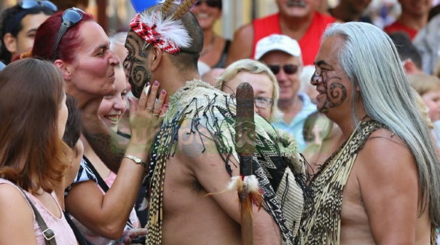 Roztančená ulice zahájila folklorní sobotu