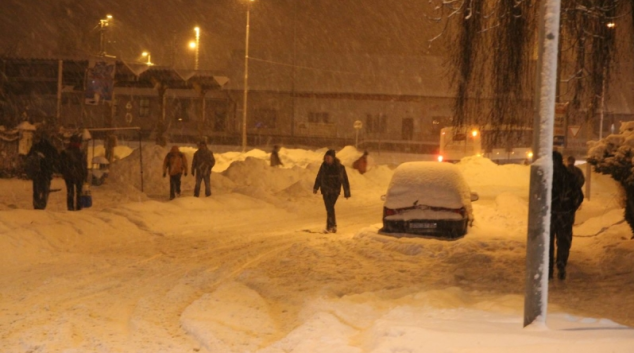 FOTO:Šumperk zasypaly přívaly sněhu