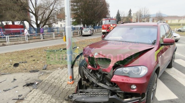 „Bavorák“ chtěl projet křižovatku v Šumperku na červenou