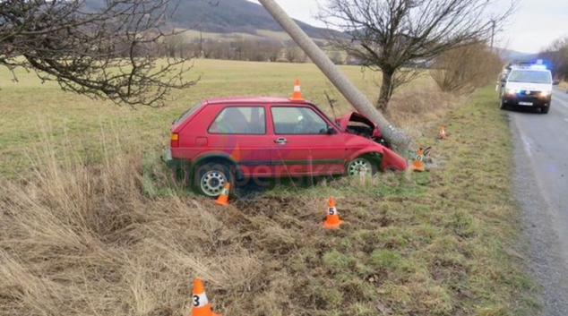 Řidič ve Zlatých Horách zřejmě usnul za volantem