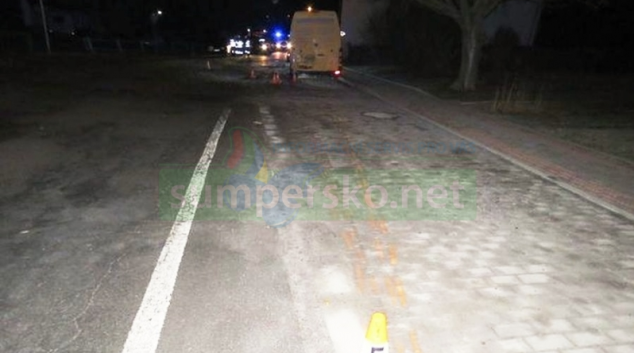 Opilý osmnáctiletý mladík narazil ve smyku do zaparkovaného vozidla