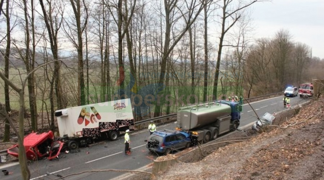 Hromadná nehoda čtyř vozidel na Šumpersku