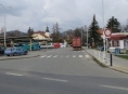 Řidič nákladního vozu poškodil autobusové nádraží v Šumperku