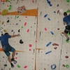 lezení na obtížnost na umělé stěně                      zdroj foto: HZS Olk