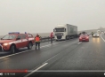 VIDEO! Hromadná dopravní nehoda uzavřela na několik hodin dálnici D35