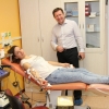 Daruj krev s rektorem Univerzity Palackého      zdroj foto: Olk