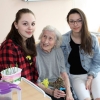 Dobrovolníci krátí čas pacientů jak formou společných aktivit, tak individuálními návštěvami             foto: NŠ - T. Bulková
