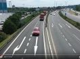 VIDEO! Prahou projel největší konvoj hasičské techniky 