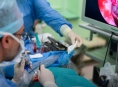 Miniinvazivní ušní operace provádějí ve FN Olomouc jako jediní ve střední Evropě