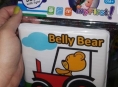 Plastová knížka Belly Bear není pro děti bezpečná