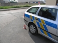 Žena při parkování v Mohelnici poškodila policejní vozidlo