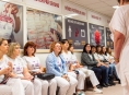 Zaměstnanci Porodnicko-gynekoligické kliniky dorazili ke skupinovému odběru